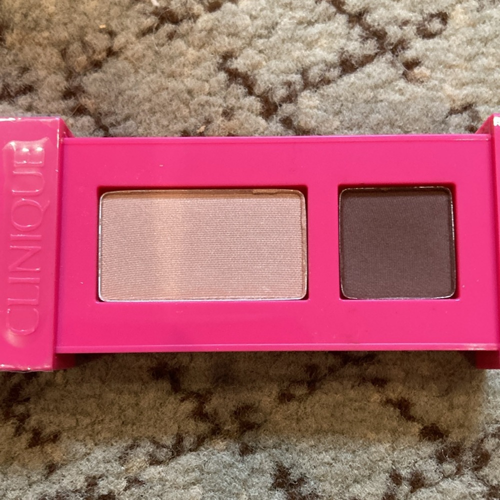 Clinique makeup with bag - Picture 3 of 5